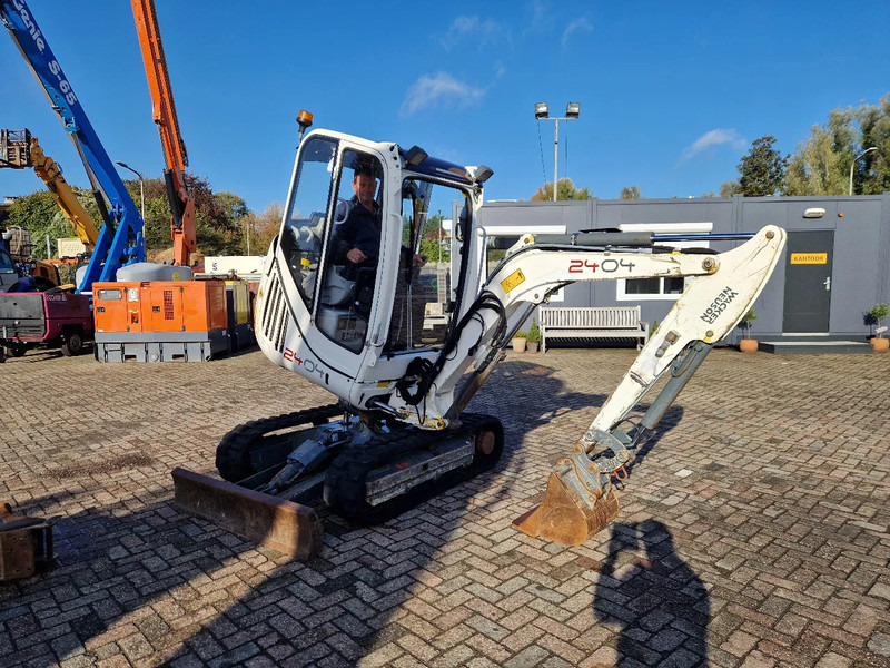WACKER NEUSON 2404RD met nivelleersysteem, mountain proof - Mini bager: slika 1 WACKER NEUSON 2404RD met nivelleersysteem, mountain proof - Mini bager: slika 1