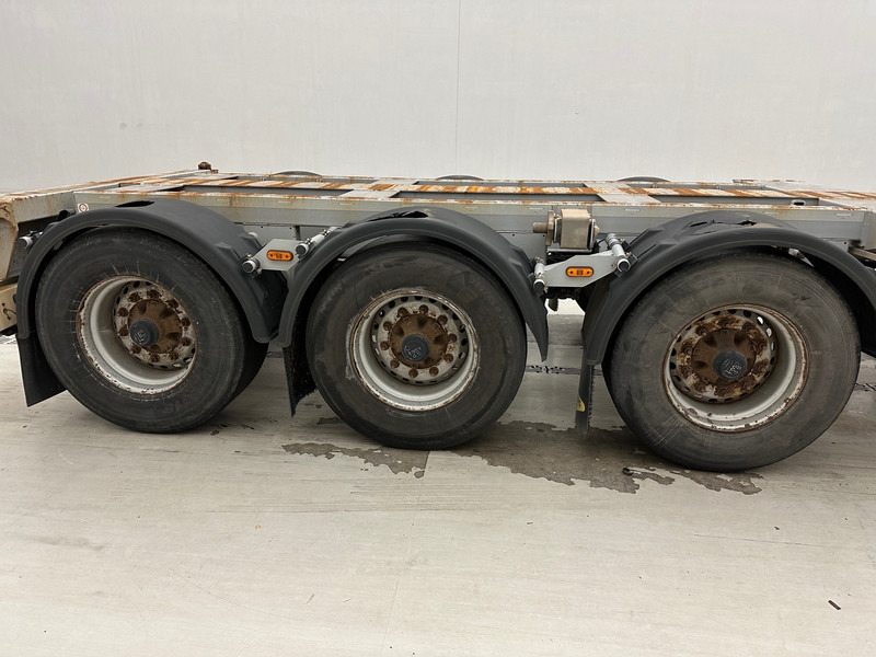 Broshuis Polyvalent skelet ADR 2 x 20-30-40-45 ft - Poluprikolica za prevoz kontejnera/ Poluprikolica sa promenjivim sandukom: slika 4 Broshuis Polyvalent skelet ADR 2 x 20-30-40-45 ft - Poluprikolica za prevoz kontejnera/ Poluprikolica sa promenjivim sandukom: slika 4
