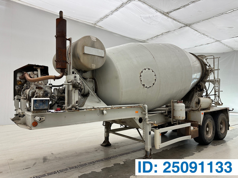 MOL Mixer 10 cub - Poluprikolica mikser: slika 1 MOL Mixer 10 cub - Poluprikolica mikser: slika 1