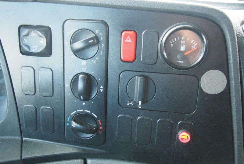 Hladnjača Mercedes-Benz Axor 1824: slika 14