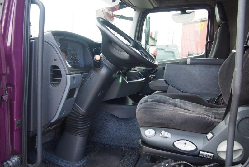 Interior photo 1: Hladnjača Mercedes-Benz Axor 1824