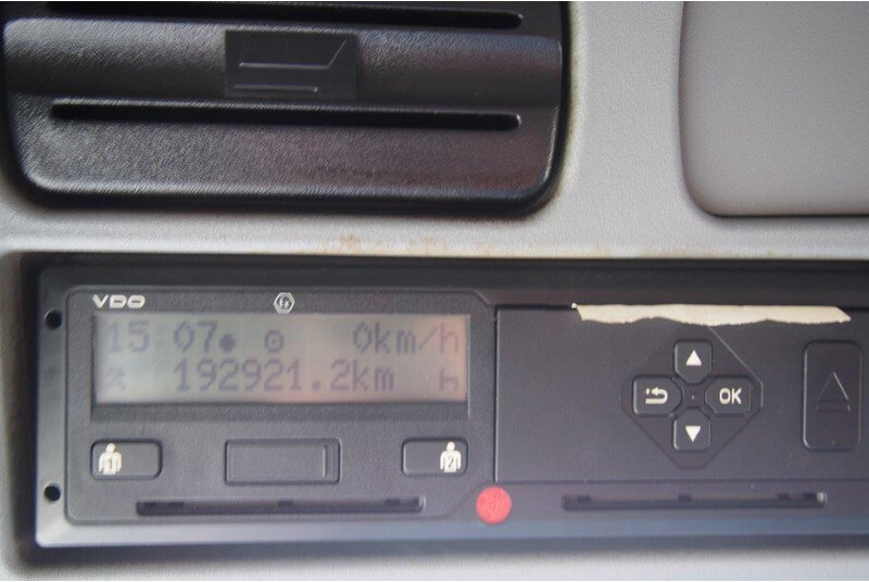 Hladnjača Mercedes-Benz Axor 1824: slika 16