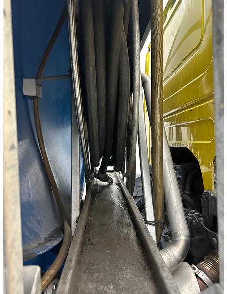 Scania P230 - Kamion cisterna: slika 5 Scania P230 - Kamion cisterna: slika 5