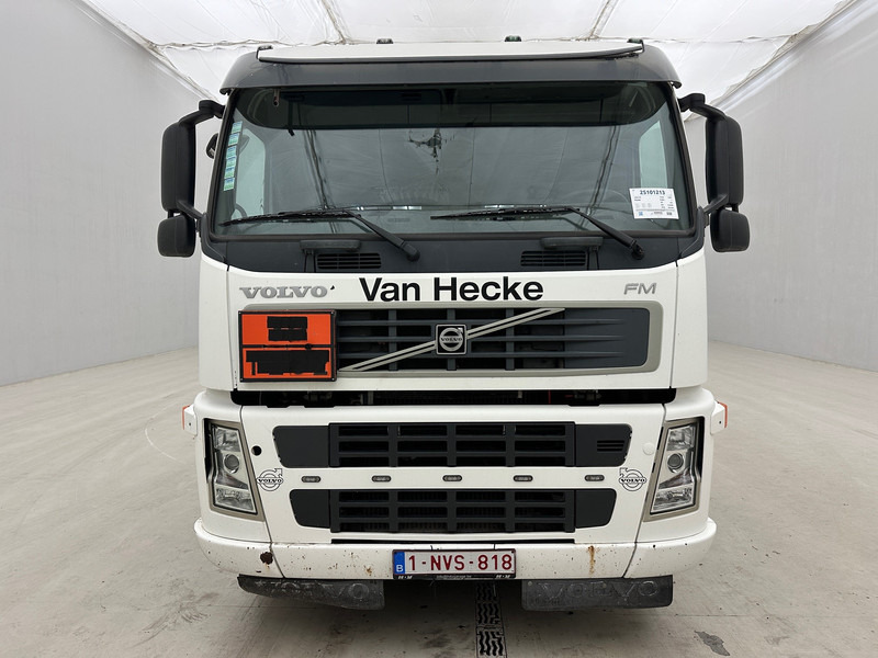Volvo FM 300 - 6x2 - Kamion cisterna: slika 2 Volvo FM 300 - 6x2 - Kamion cisterna: slika 2