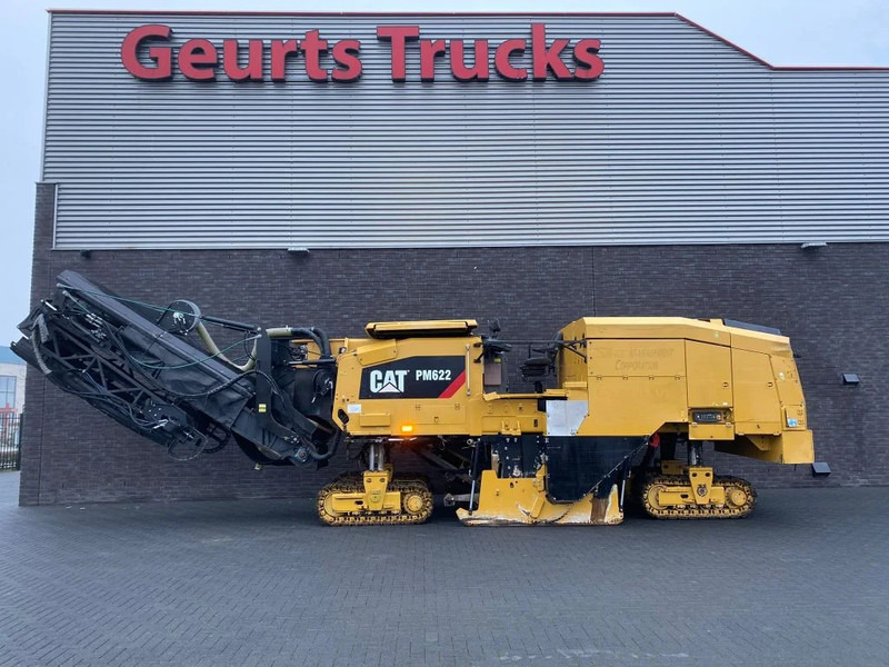 Caterpillar PM622 CRAWLER PROFILER/ASFALTFREESMACHINE/ASPHALTFRÄSEN-MASCHINE - Mašina za asfalt: slika 2 Caterpillar PM622 CRAWLER PROFILER/ASFALTFREESMACHINE/ASPHALTFRÄSEN-MASCHINE - Mašina za asfalt: slika 2