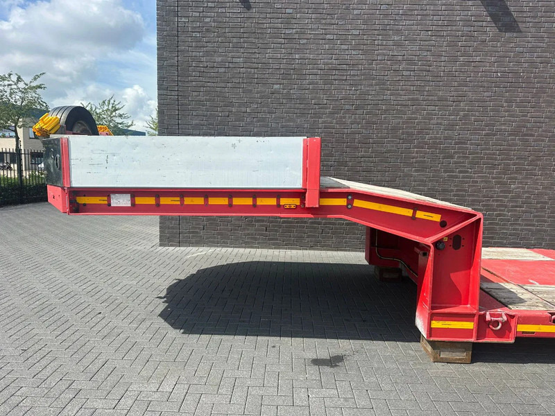 Niska poluprikolica za prevoz Faymonville MEGAMAX F-S42-1ACA 2 ASSEN DIEPLADER / TIEFLADER / LOW LOADER: slika 8 Niska poluprikolica za prevoz Faymonville MEGAMAX F-S42-1ACA 2 ASSEN DIEPLADER / TIEFLADER / LOW LOADER: slika 8