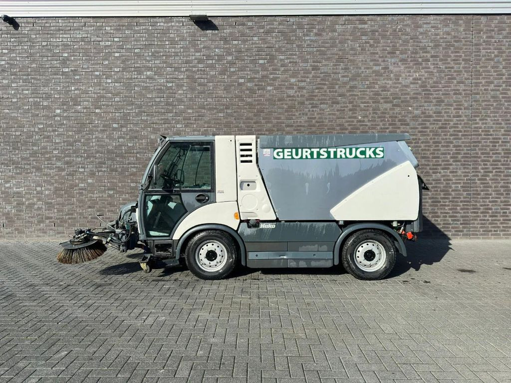 Hako CITYMASTER 2200 SWEEPING TRUCK/ KEHRMASCHINE/VEE - Autočistilica: slika 3 Hako CITYMASTER 2200 SWEEPING TRUCK/ KEHRMASCHINE/VEE - Autočistilica: slika 3