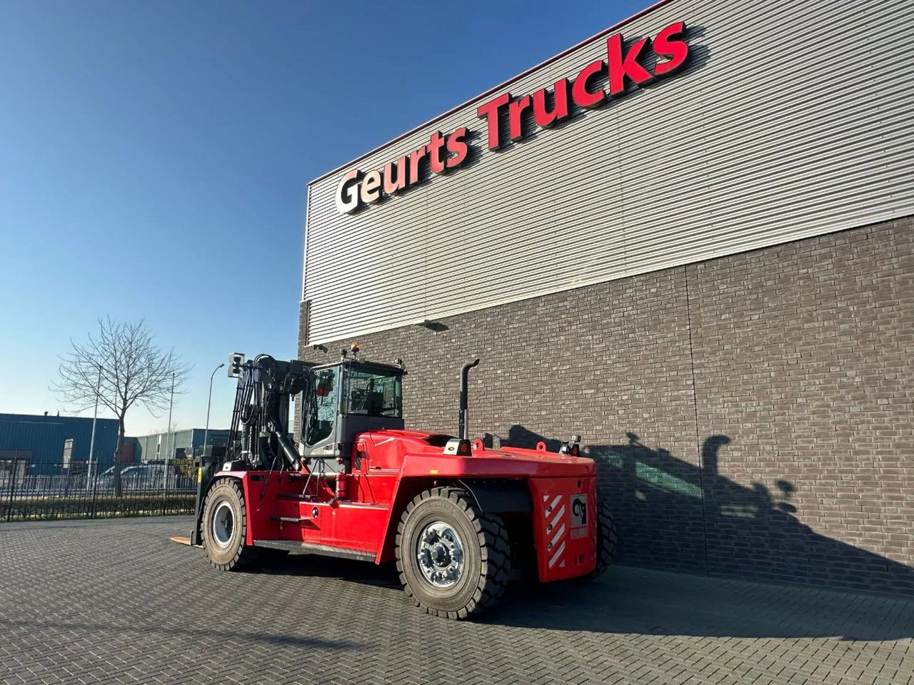Kalmar DCG 330-12 VORKHEFTRUCK/ GABELSTAPLER/ FORKLIFT - Dizel viljuškar: slika 3 Kalmar DCG 330-12 VORKHEFTRUCK/ GABELSTAPLER/ FORKLIFT - Dizel viljuškar: slika 3