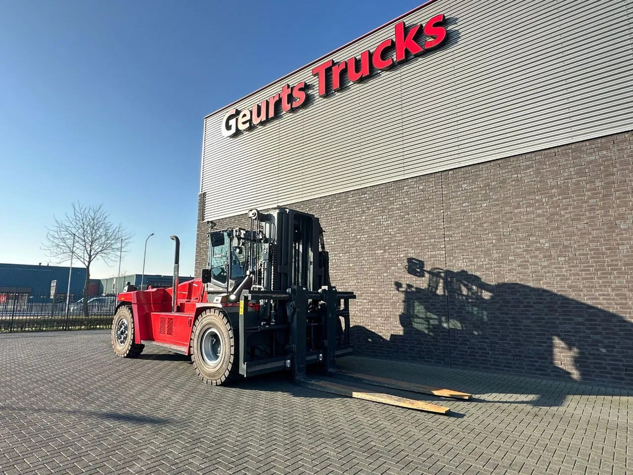 Kalmar DCG 330-12 VORKHEFTRUCK/ GABELSTAPLER/ FORKLIFT - Dizel viljuškar: slika 5 Kalmar DCG 330-12 VORKHEFTRUCK/ GABELSTAPLER/ FORKLIFT - Dizel viljuškar: slika 5
