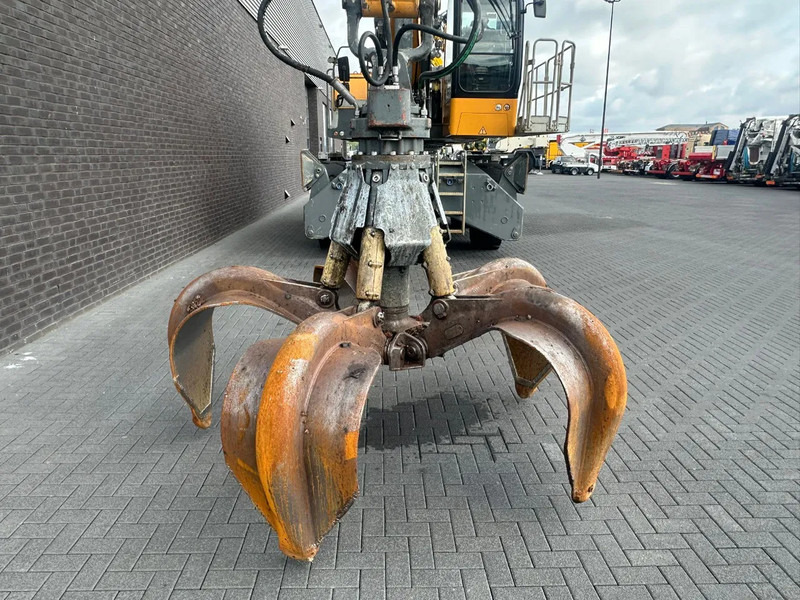 Bager za obradu otpada/ Industrije Liebherr LH 60 M LITRONIC INDUSTRY MATERIAL HANDLER/ UMSCHLAGBAGGER/ OVERSLAGKRAAN: slika 20 Bager za obradu otpada/ Industrije Liebherr LH 60 M LITRONIC INDUSTRY MATERIAL HANDLER/ UMSCHLAGBAGGER/ OVERSLAGKRAAN: slika 20