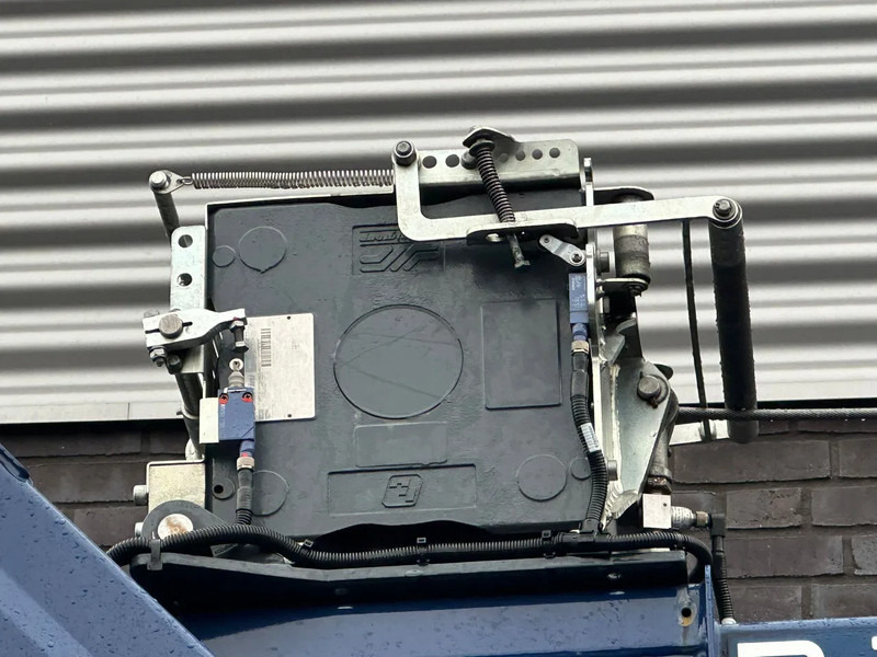 Kamion sa dizalicom MAN TGL 7.190 4X2 BB BOCKER AK37/4000 + JIB MONTAGEKRAN/DACHDECKERKRAN/ROOFCRANE/KRAAN/KRAN/GRUA: slika 11 Kamion sa dizalicom MAN TGL 7.190 4X2 BB BOCKER AK37/4000 + JIB MONTAGEKRAN/DACHDECKERKRAN/ROOFCRANE/KRAAN/KRAN/GRUA: slika 11