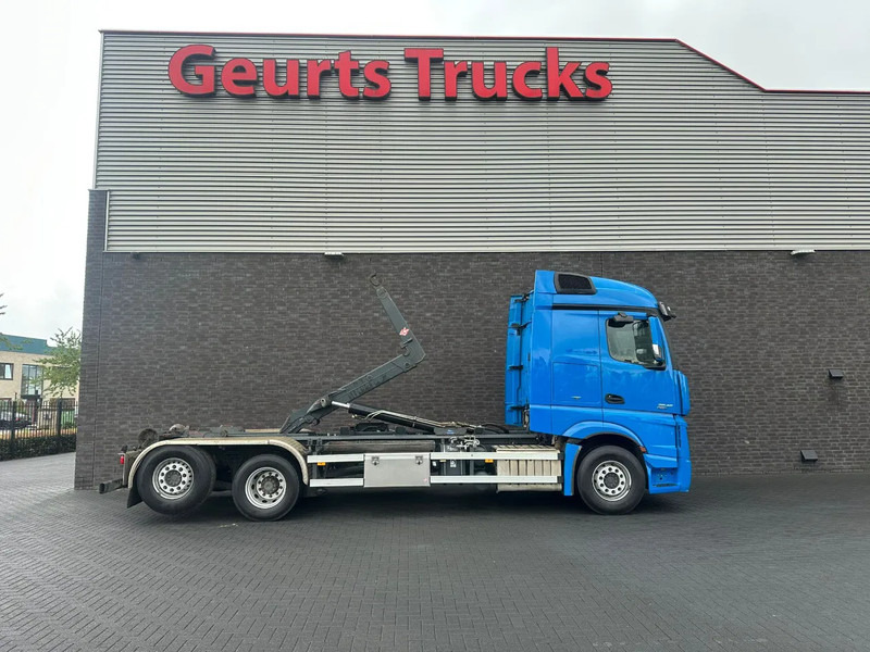 Mercedes-Benz Actros 2545 6X2 MET HIAB MULTILIFT XR21S61 HAAKARMSYSTEEM / ABROLLKIPPER / HOOKLIFT - Kamion sa hidrauličnom kukom: slika 4 Mercedes-Benz Actros 2545 6X2 MET HIAB MULTILIFT XR21S61 HAAKARMSYSTEEM / ABROLLKIPPER / HOOKLIFT - Kamion sa hidrauličnom kukom: slika 4