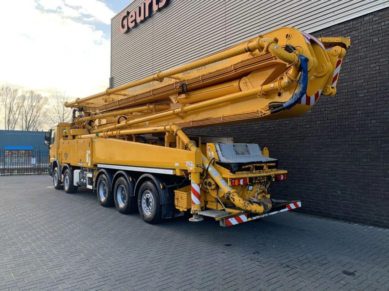 Mercedes-Benz Actros 5041 10X4 + SERMAC 6 RZ 56 METER CONCRETE - Auto pumpa za beton: slika 3 Mercedes-Benz Actros 5041 10X4 + SERMAC 6 RZ 56 METER CONCRETE - Auto pumpa za beton: slika 3