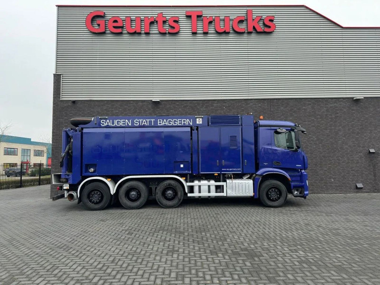 Mercedes-Benz Arocs 3251 8X4 RSP ESE 6 RD 8000 SAUGBAGGER/SUCT - Vakuumska cisterna: slika 4 Mercedes-Benz Arocs 3251 8X4 RSP ESE 6 RD 8000 SAUGBAGGER/SUCT - Vakuumska cisterna: slika 4