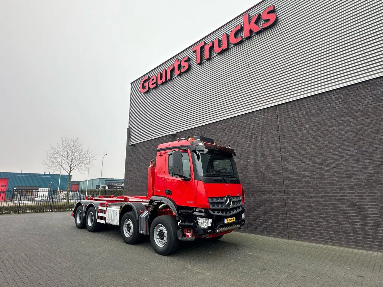 Mercedes-Benz Arocs 8X4 VDL S-30-6600 HAAKARMSYSTEEM/ABROLLKIP - Kamion sa hidrauličnom kukom: slika 5 Mercedes-Benz Arocs 8X4 VDL S-30-6600 HAAKARMSYSTEEM/ABROLLKIP - Kamion sa hidrauličnom kukom: slika 5