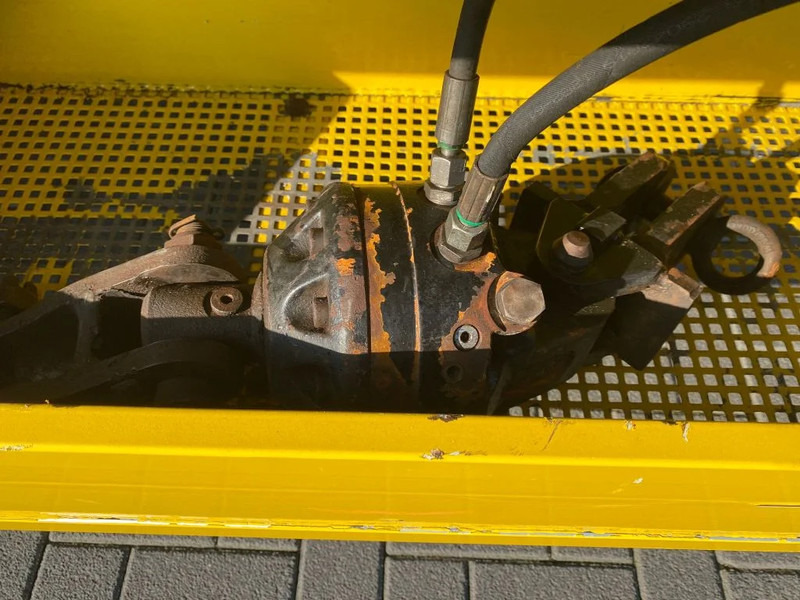 Kamion sa dizalicom Renault D7.5 180 4X2 + PALFINGER PK 4200 KRAAN/KRAN/CRANE/GRUA EURO 6: slika 18 Kamion sa dizalicom Renault D7.5 180 4X2 + PALFINGER PK 4200 KRAAN/KRAN/CRANE/GRUA EURO 6: slika 18