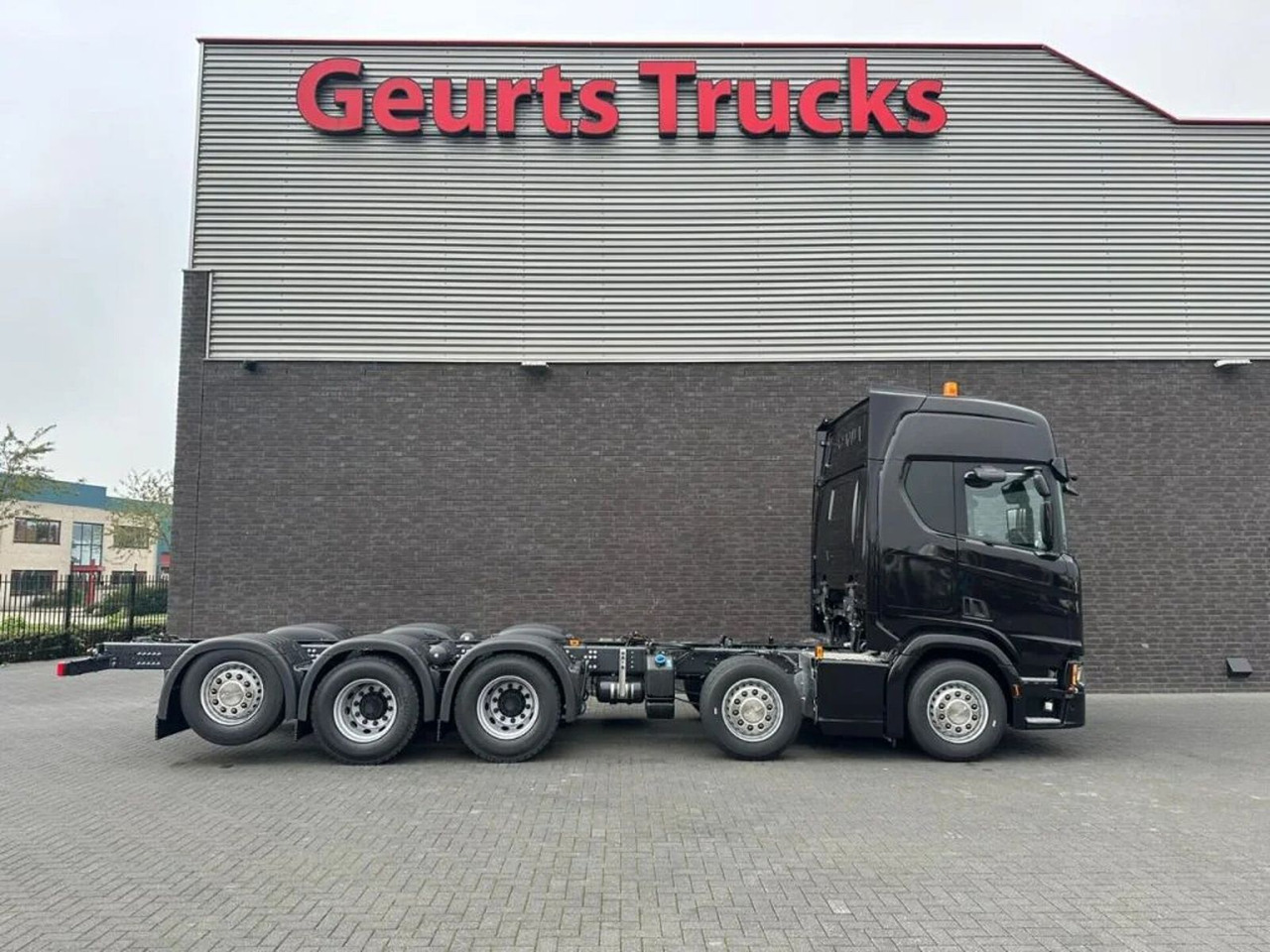 Scania R540 NGS 10X4 TRIDEM CHASSIS NIEUW/NEUE/NEW FULL - Kamion sa golom šasijom i zatvorenom kabinom: slika 4 Scania R540 NGS 10X4 TRIDEM CHASSIS NIEUW/NEUE/NEW FULL - Kamion sa golom šasijom i zatvorenom kabinom: slika 4