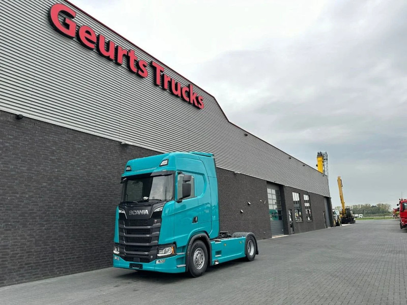 Scania 770S V8 NGS 4X2 TREKKER/SZM/TRACTOR NIEUW/NEU/NEW/UNUSED FULL OPTIONS - Tegljač: slika 2 Scania 770S V8 NGS 4X2 TREKKER/SZM/TRACTOR NIEUW/NEU/NEW/UNUSED FULL OPTIONS - Tegljač: slika 2