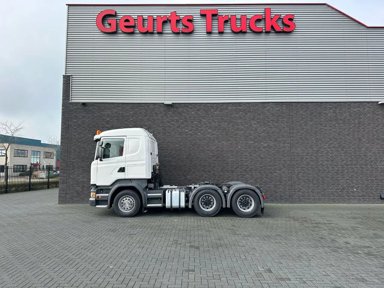 Scania R490 LA 6X4MNA TREKKER/SZM/TRACTOR - Tegljač: slika 1 Scania R490 LA 6X4MNA TREKKER/SZM/TRACTOR - Tegljač: slika 1