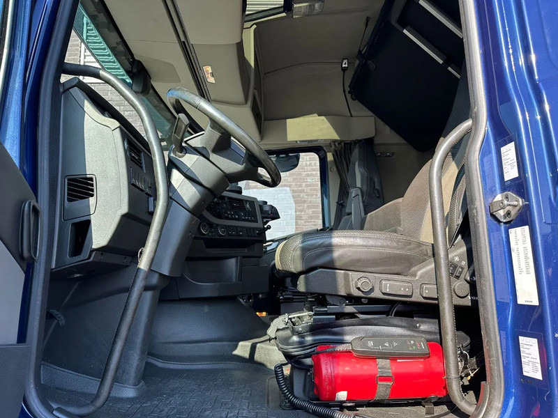 Kamion sa dizalicom Volvo FH 540 8X4 TREKKER / BAKWAGEN MET PALFINGER PK135.002 TEC7 + JIB PJ190 KRAAN / KRAN / CRANE / GRUA: slika 15