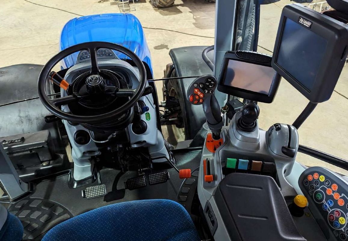 NEW HOLLAND T7.260 - Traktor: slika 3 NEW HOLLAND T7.260 - Traktor: slika 3