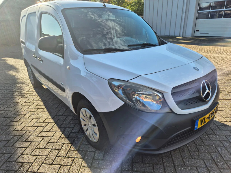 Mercedes-Benz Citan 108 CDI - Mali kombi: slika 2 Mercedes-Benz Citan 108 CDI - Mali kombi: slika 2