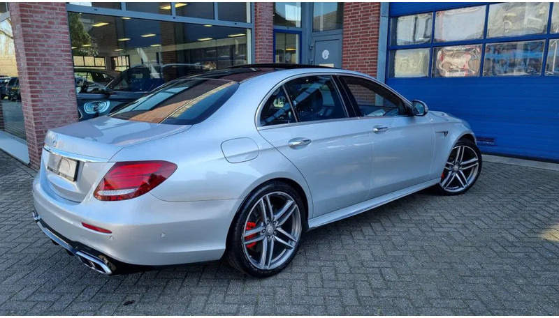 Mercedes-Benz E-Klasse 63 S, 4 Matic AMG..... Premium plus. - Limuzina: slika 3 Mercedes-Benz E-Klasse 63 S, 4 Matic AMG..... Premium plus. - Limuzina: slika 3