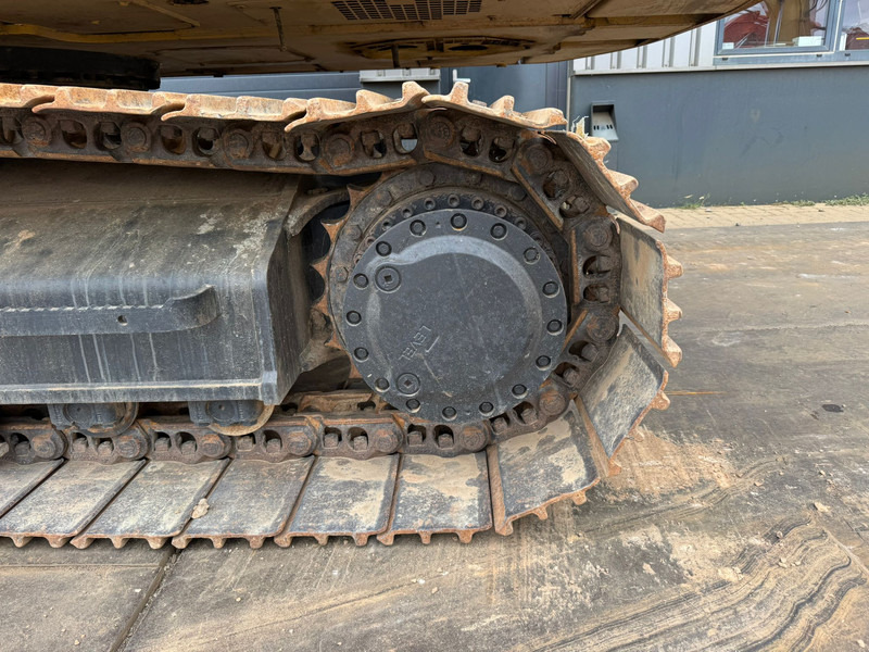 Bager guseničar Caterpillar 320GC: slika 14