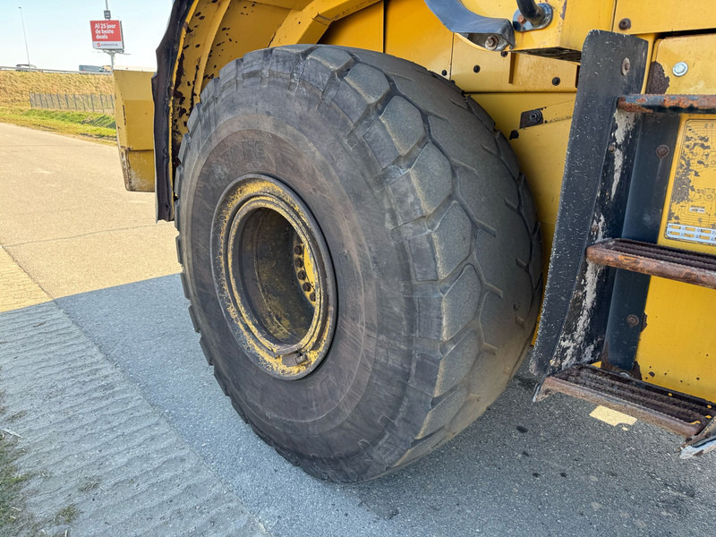 Utovarivač točkaš Caterpillar 972M: slika 15