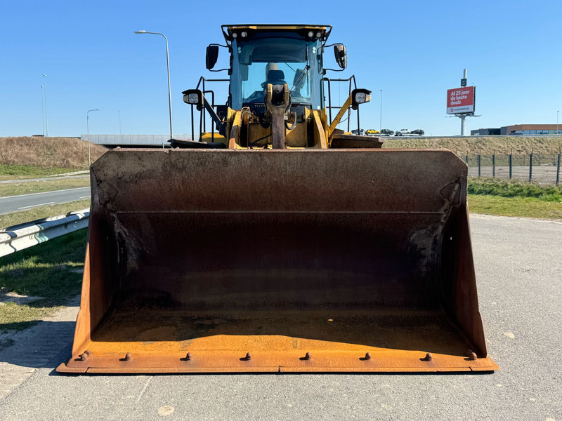 Utovarivač točkaš Caterpillar 972M: slika 9