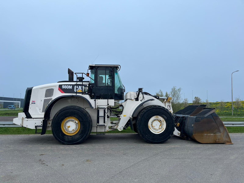 Utovarivač točkaš Caterpillar 980M: slika 7