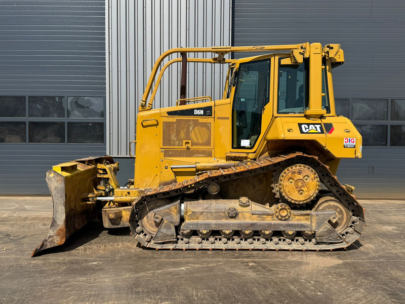 Caterpillar D6N - Buldožer: slika 1 Caterpillar D6N - Buldožer: slika 1