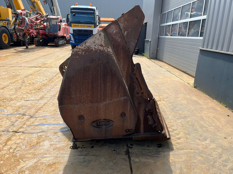 Doosan Bucket DL420-3 4500 l - Kašika: slika 5 Doosan Bucket DL420-3 4500 l - Kašika: slika 5