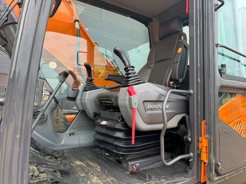 Bager Doosan DX225LC-7: slika 20