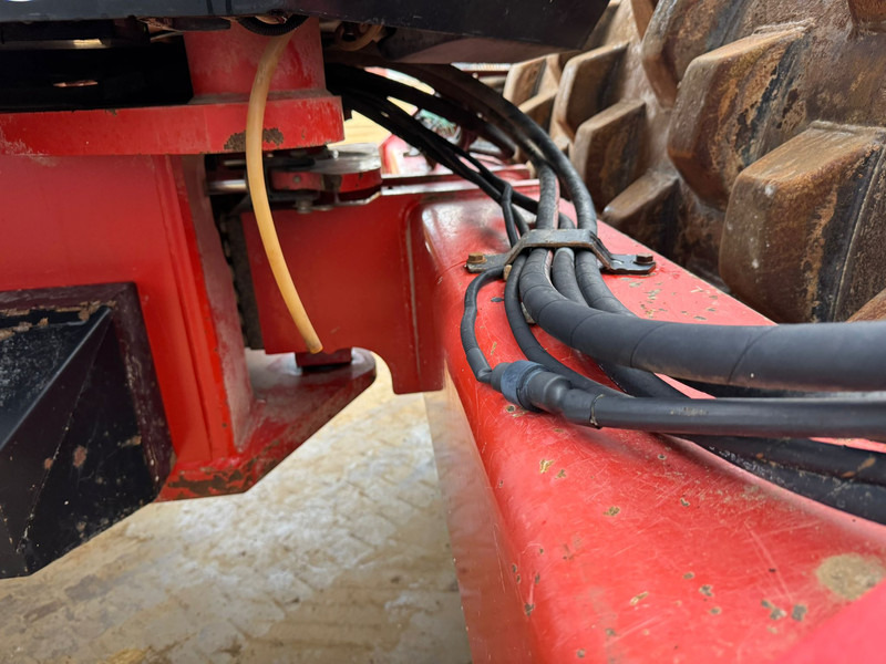 Valjak Dynapac CA302PD (13.6t): slika 15