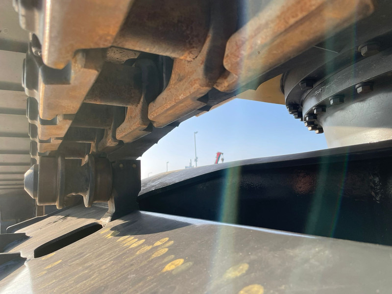 Novu Bager guseničar Komatsu PC210LC-10MO: slika 17