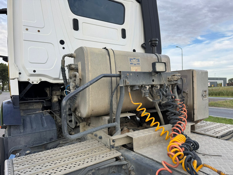 Tegljač MERCEDESBENZ AROCS 3345: slika 10