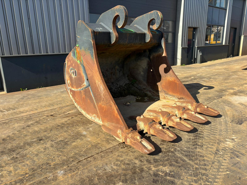 Verachtert HD bucket with teeth CW70 for 374F - Kašika: slika 1 Verachtert HD bucket with teeth CW70 for 374F - Kašika: slika 1