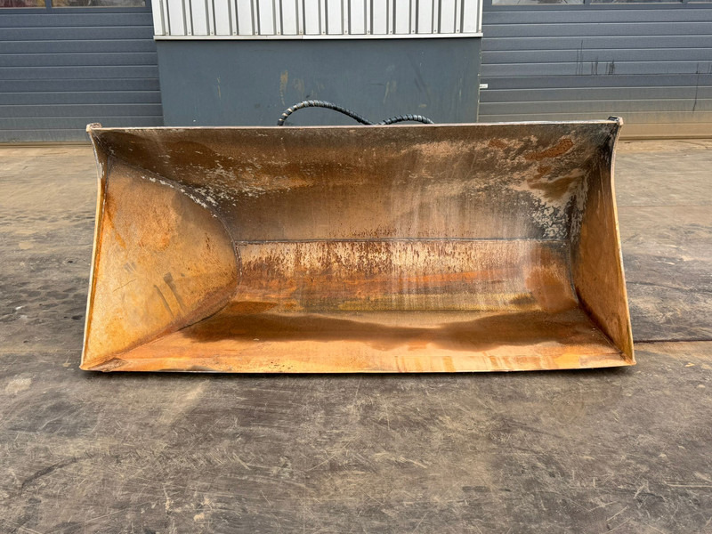 ZFE Side-Tilting bucket - Kašika: slika 1 ZFE Side-Tilting bucket - Kašika: slika 1