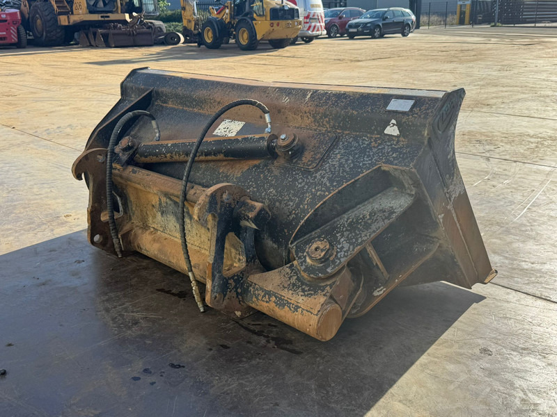 ZFE Side-Tilting bucket for CAT 908 SW - Kašika: slika 5 ZFE Side-Tilting bucket for CAT 908 SW - Kašika: slika 5