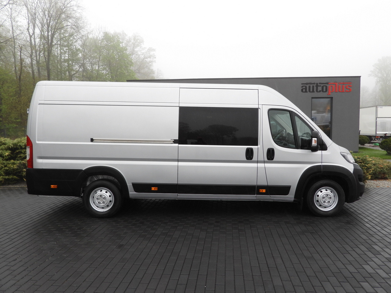 Furgon CITROEN JUMPER BOX DELIVERY VAN 7 SEATS CRUISE CONTROL LED LIGHTS AIR CONDITIONING 165HP: slika 7 Furgon CITROEN JUMPER BOX DELIVERY VAN 7 SEATS CRUISE CONTROL LED LIGHTS AIR CONDITIONING 165HP: slika 7