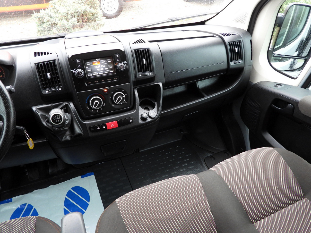 Furgon CITROEN JUMPER BOX DELIVERY VAN 7 SEATS CRUISE CONTROL LED LIGHTS AIR CONDITIONING 165HP: slika 30 Furgon CITROEN JUMPER BOX DELIVERY VAN 7 SEATS CRUISE CONTROL LED LIGHTS AIR CONDITIONING 165HP: slika 30