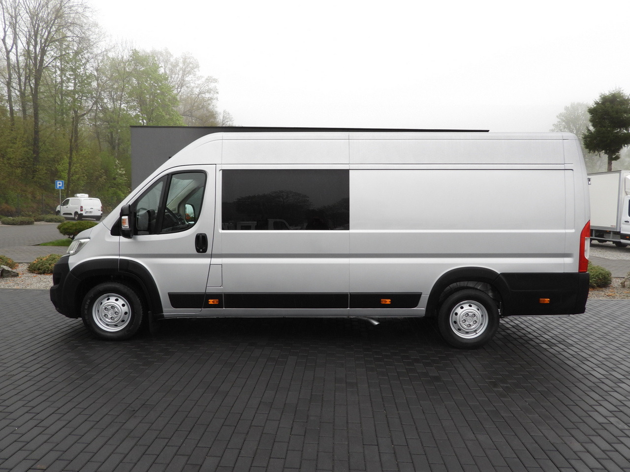 Furgon CITROEN JUMPER BOX DELIVERY VAN 7 SEATS CRUISE CONTROL LED LIGHTS AIR CONDITIONING 165HP: slika 9 Furgon CITROEN JUMPER BOX DELIVERY VAN 7 SEATS CRUISE CONTROL LED LIGHTS AIR CONDITIONING 165HP: slika 9