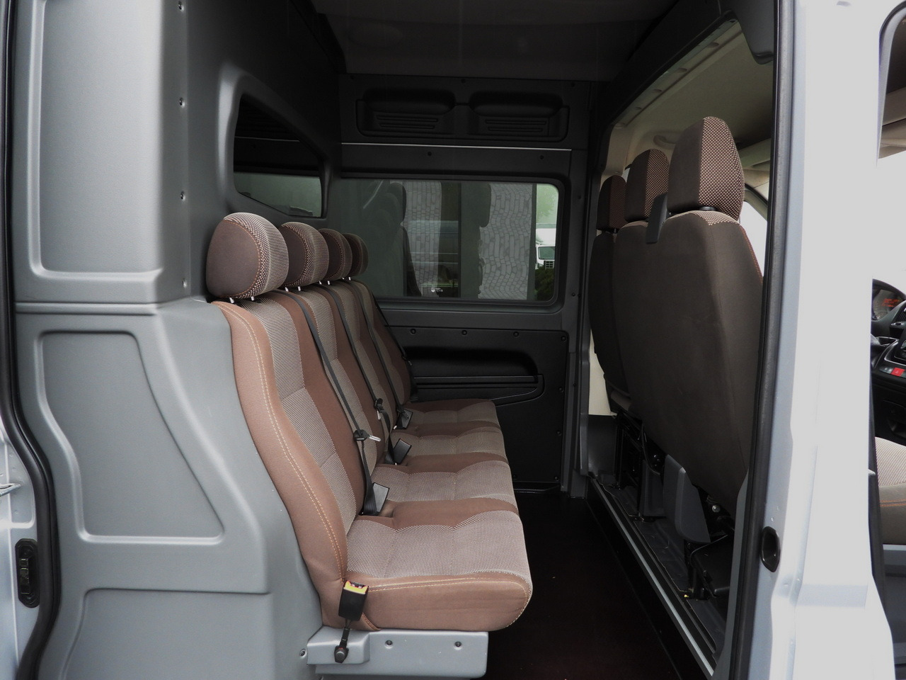 Furgon CITROEN JUMPER BOX DELIVERY VAN 7 SEATS CRUISE CONTROL LED LIGHTS AIR CONDITIONING 165HP: slika 39 Furgon CITROEN JUMPER BOX DELIVERY VAN 7 SEATS CRUISE CONTROL LED LIGHTS AIR CONDITIONING 165HP: slika 39