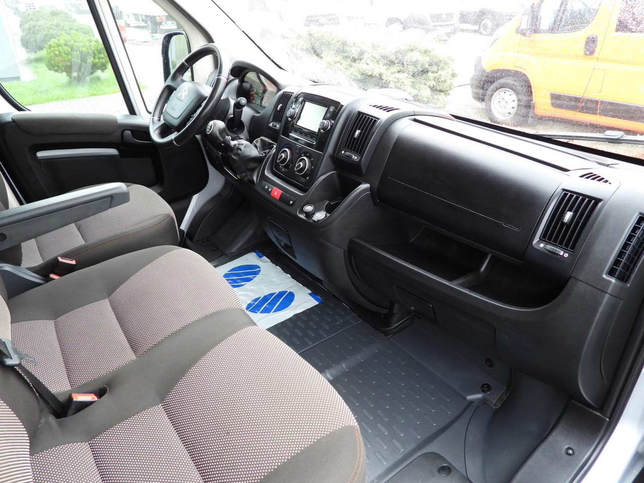 Furgon CITROEN JUMPER  BOX DELIVERY VAN 7 SEATS CRUISE CONTROL LED LIGHTS AIR CONDITIONING  165HP: slika 36