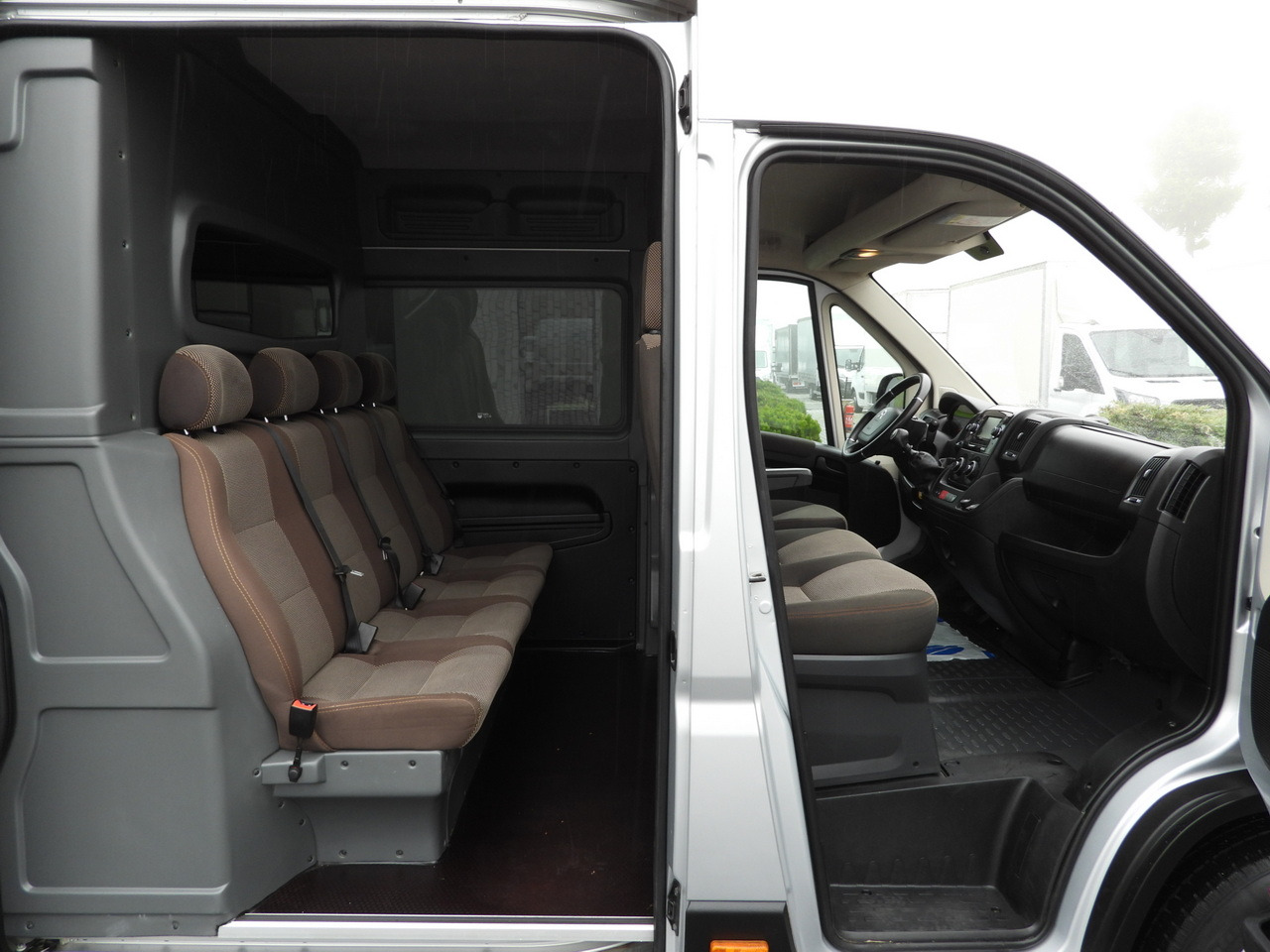 Furgon CITROEN JUMPER  BOX DELIVERY VAN 7 SEATS CRUISE CONTROL LED LIGHTS AIR CONDITIONING  165HP: slika 38