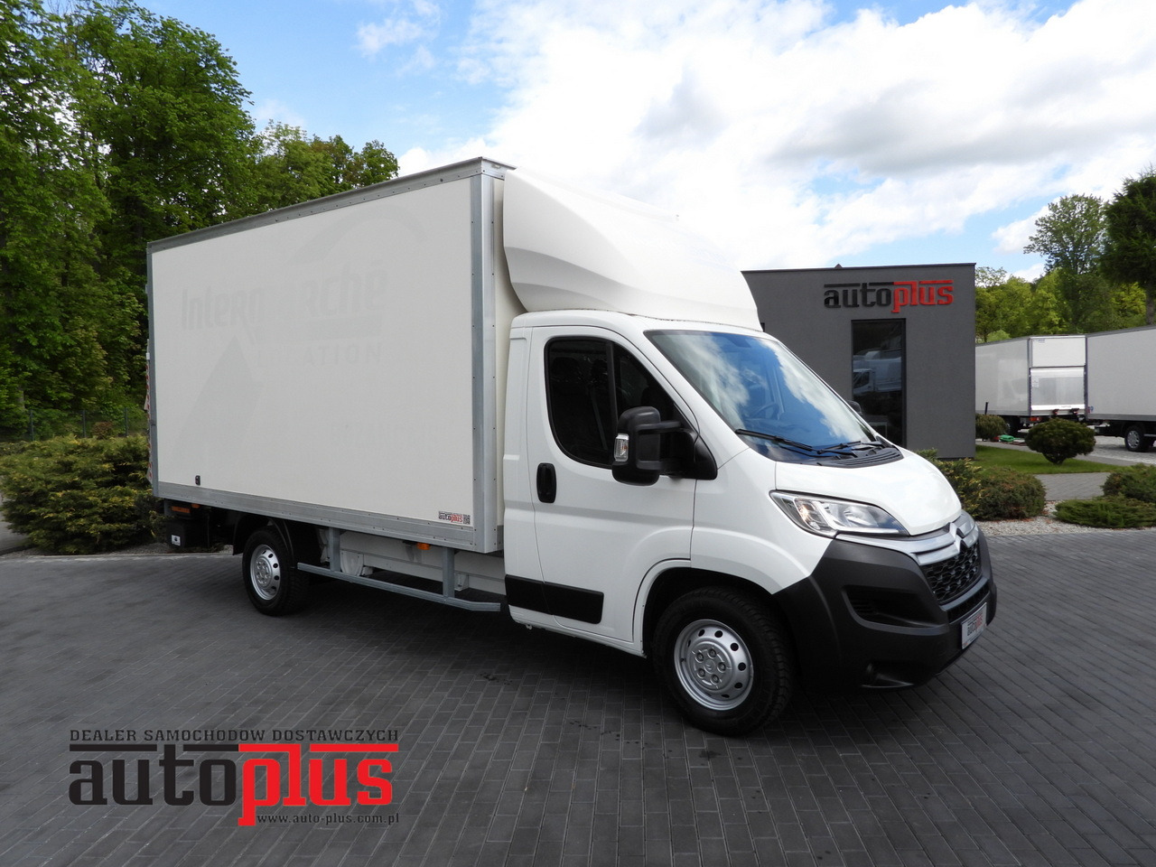 CITROEN JUMPER BOX LIFT 8 PALLETS CRUISE CONTROL NAVIGATION AIR CONDITIONING 165HP - Dostavno vozilo sa zatvorenim sandukom: slika 1 CITROEN JUMPER BOX LIFT 8 PALLETS CRUISE CONTROL NAVIGATION AIR CONDITIONING 165HP - Dostavno vozilo sa zatvorenim sandukom: slika 1