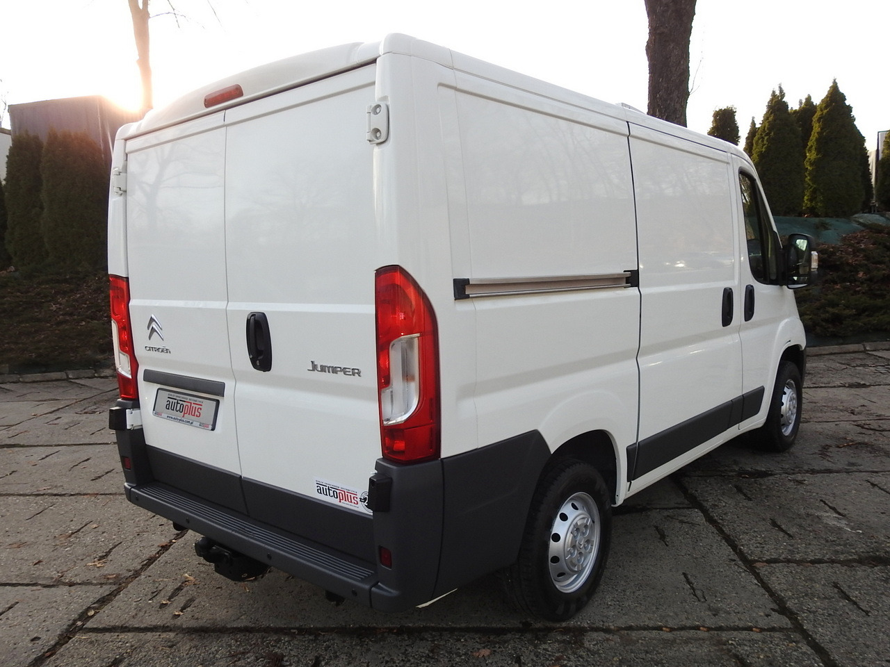 CITROEN JUMPER REFRIGERATOR VAN -5*C LED LIGHTS AIR CONDITIONING 130HP - Dostavno vozilo hladnjača: slika 3 CITROEN JUMPER REFRIGERATOR VAN -5*C LED LIGHTS AIR CONDITIONING 130HP - Dostavno vozilo hladnjača: slika 3
