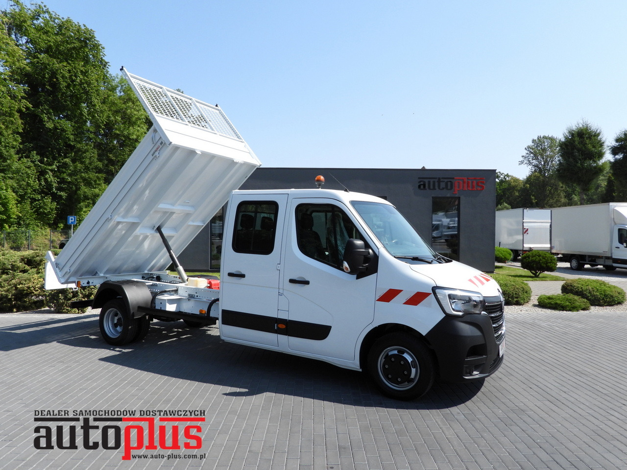 RENAULT MASTER TIPPER DOUBLE CABIN DOKA 6 SEATS CRUISE CONTROL LED LIGHTS TWIN WHEELS AIR CONDITIONING 130HP - Dostavno vozilo: slika 1 RENAULT MASTER TIPPER DOUBLE CABIN DOKA 6 SEATS CRUISE CONTROL LED LIGHTS TWIN WHEELS AIR CONDITIONING 130HP - Dostavno vozilo: slika 1
