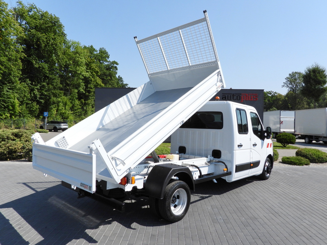 RENAULT MASTER TIPPER DOUBLE CABIN DOKA 6 SEATS CRUISE CONTROL LED LIGHTS TWIN WHEELS AIR CONDITIONING 130HP - Dostavno vozilo: slika 3 RENAULT MASTER TIPPER DOUBLE CABIN DOKA 6 SEATS CRUISE CONTROL LED LIGHTS TWIN WHEELS AIR CONDITIONING 130HP - Dostavno vozilo: slika 3